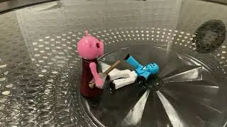 Stikbot vs piggy