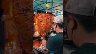 Street tacos Al pastor 🌮 .