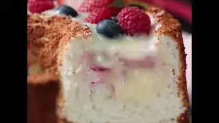 Berries and Cream Angel Food Scoop Cake | no bake cake
