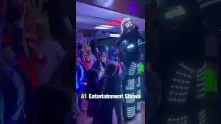 Led Robot Stilt Walker / Horaloca / Crazyhour / Entertainment / Party / Venue / Show