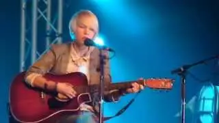 Laurène Bourvon , belle gagnante de la Star Ac et Louis au Nautile à La Forêt Fouesnant