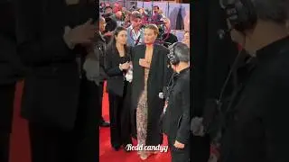 Марго Робби поражает воображение своим смелым стилем на красной дорожке Met Gala