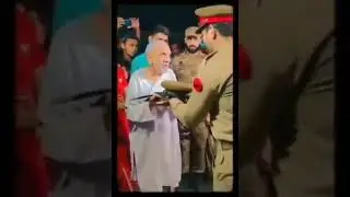 Father of Maj Saeed Ahmad Shaheed,heart wrenching moment as his father receives the national flag🇵🇰