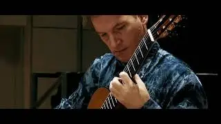 Marco Tamayo plays Prélude, J. S. Bach, BWV 1007