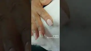 Designer Nails Burberry