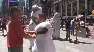 Luodong Official: Spiritual Chi Healing at Time Square Part 1