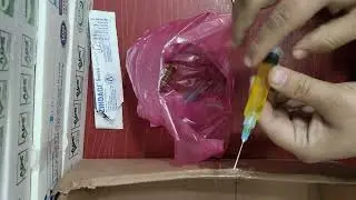 لما بنتك تكون تعبانة وتخديها عند دكتور ويعطيها ابرة غصب عنها 💉