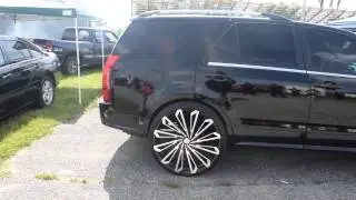 Cadillac SRX On 26