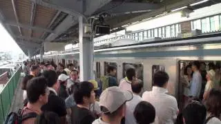 【諏訪湖花火大会 悪夢への序章】～２１１系初花火臨 茅野駅で抑止　９０分以上遅れて満員で上諏訪駅へ～