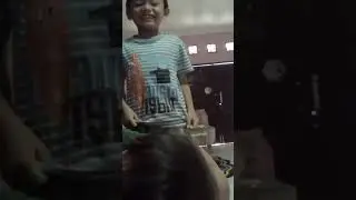 Kk zhafran senyum