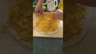 Unique Crispy Aloo Lachha Paratha | Unique Style Aloo Paratha Recipe #shorts #viral #lachhaparatha