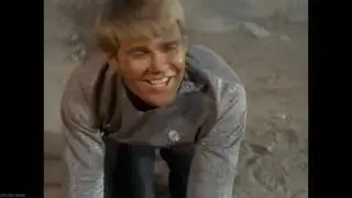Captain Kirk magically rips his own shirt during fight with Finnegan