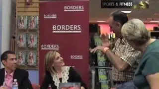 Marlee Matlin in Chicago