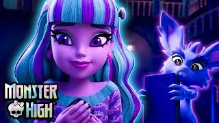 Your favorite Twyla moments | 💚🎃HALLOWEEN COUNTDOWN💚🎃 | Monster High™