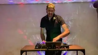 Open format 90&rsquo;s DJ mix