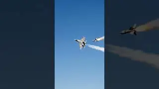 Maneuver Extra Fast  #airbattle #redbull #aviation