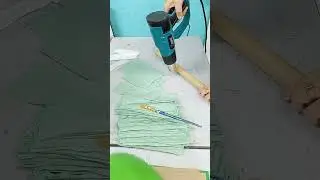 Fabric manipulation 2 : Square pieces of polyester fabric using a heat gun