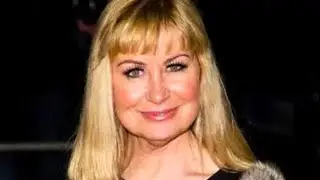 Make Sure You're AIone Before Looking At Si&acirc;n Lloyd's T0PLESS Pics