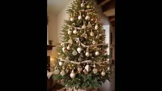 Transform Your Tree with a Natural Farmhouse Style This Christmas #FarmhouseChristmasTree