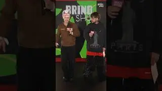 JULIANO FLOSS ENSINANDO O BRINO A DAN&Ccedil;A!