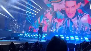 Laura Pausini - Está allá - Plaza España - Sevilla - tour 30 aniversario - Icónica Fest (21/07/23)