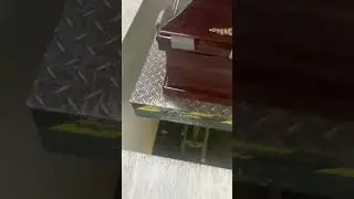 Elevator in the morgue-лифт в морге