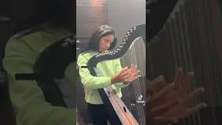 Emily Galaviz tocando el Arpa 🤩🤩 #musica #joropo #venezuela