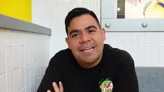 Vlog: Holiday Time at Universal! Earl's March of the Nutcrackers and Tribute Store Walk Through!