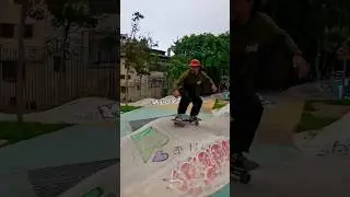 Full send on the Snakeboard Pro in the pump track in Barcelona #snakeboard #surfskate #carverboard