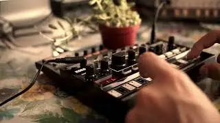 Live Ambient Jam &ndash; Volca Kick + Monotron Delay