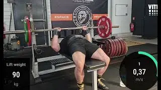Close Grip Bench : 90kg x5 @0,38m/s