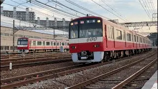 🦆と🐥🐥、京急線快特京急久里浜行き2157、都営浅草線03T急行羽田空港行き5514-8、59H特急青砥行き608-8、81H特急三崎口行き1225、99S急行品川方面泉岳寺行き2101！