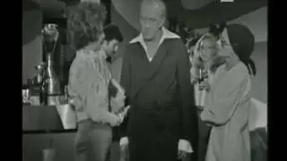 Sandra e Raimondo al bar della RAI (1974)