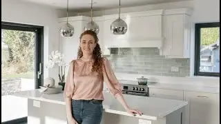 Chic & Functional | Mary's Hampton Cottom White Kitchen