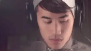 Her Majesty | Andrew Huang