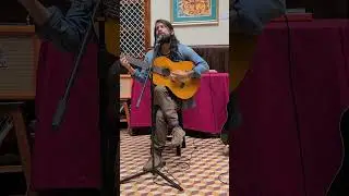 Peruvian musician, Mario Maywa, in Cuenca, Ecuador
