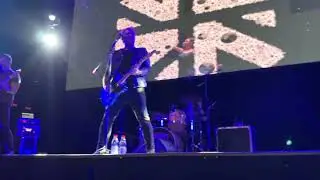 Mientras bailas sola - Despistaos Chile 2023
