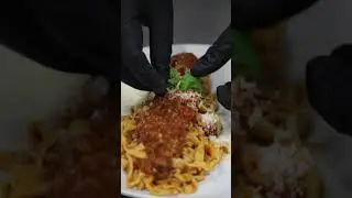 Fettuccine al Rag&ugrave; alla Bolognese at L'Osteria Pizza e Cucina