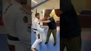 NECK GRAB defence demo | Sensei Mus Self defence BJJ Jiujitsu