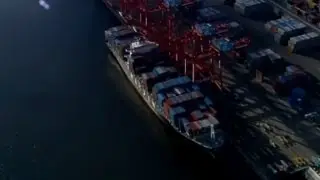 White House urges end to week-old US port strike