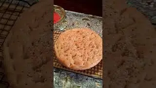 Фокачча только из печи / Focaccia nur aus dem Ofen / Focaccia only from the oven