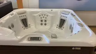 Like New Hot Spring Spa- Vanguard