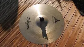 D&eacute;formation d'une cymbale