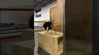 🪩 Speed parkour run by Michael Sliger (5) in time trials class @ Apex Denver (April 6, 2023)