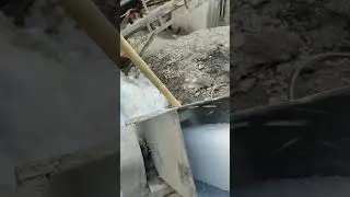 ice in Concrete #civilengineering #beton #construction #concrete #ice #concretetech #بتن
