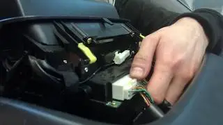 How To Remove Lexus IS200 IS300 Sat Nav Removal