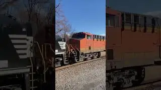 BNSF ET44C4 Trails On NS 25A! #train
