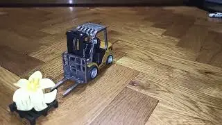 1/64 RC forklifter