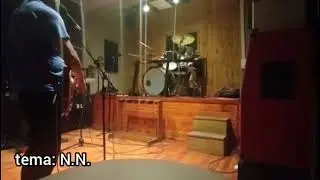 Aspecto Primitivo punk rock. Tema: N.N.