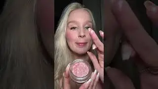perf sparse glitter for eyes 🤩 #glitterpuck #halfmagicbeauty #halfmagic #faceglitter #eyeglitter